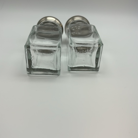 Classic Clear Glass Refillable Salt & Pepper Shaker Set w/ Stainless Steel Lids - Picture 4 of 7